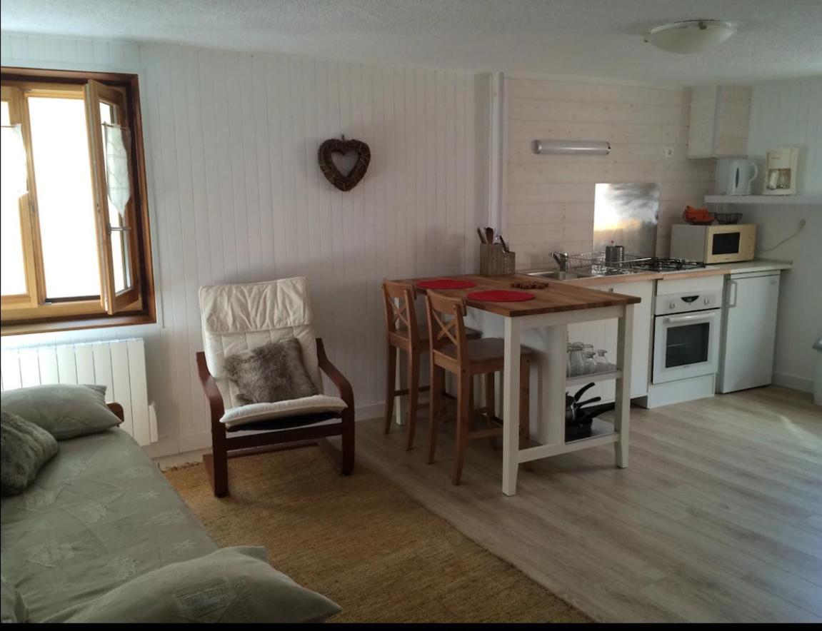 Studio Centre Village Сеяк Екстер'єр фото